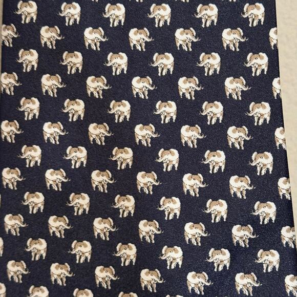 Thailand Men's Deep Navy Hand-Made 100% Silk Tie Elephant Print Eclectic Preppy - Picture 4 of 7
